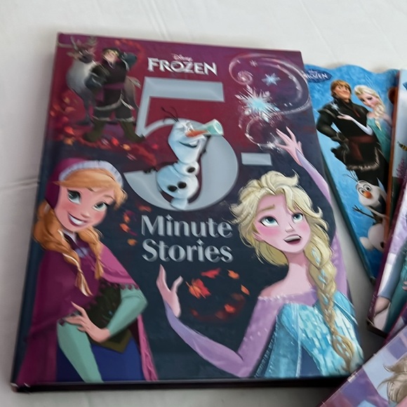 6 Frozen Book Bundle - Picture 3 of 4